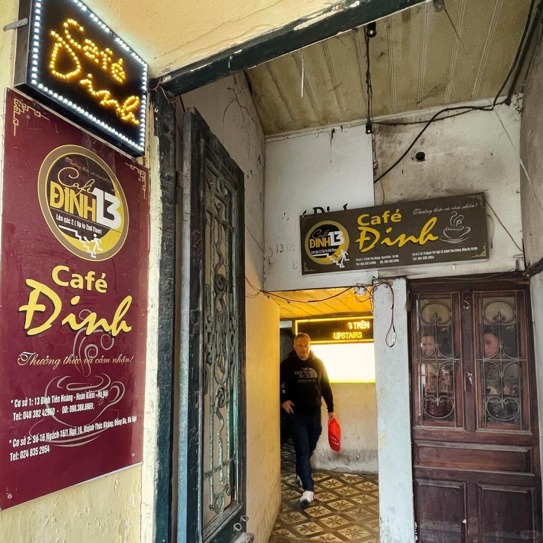 Hanoi-Cafe Dinh Egg, ?best egg coffee recommended by Hanoi locals, with rich foam and mellow coffee