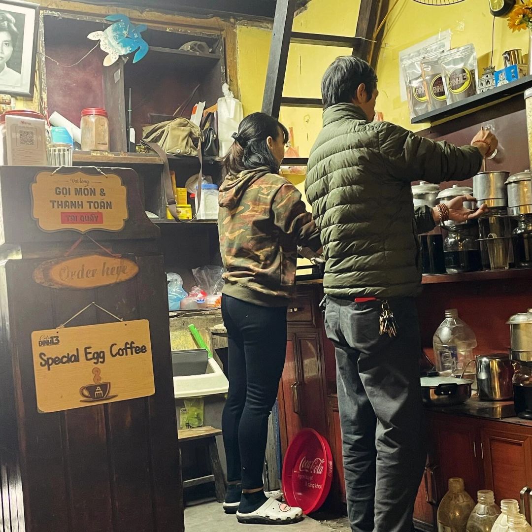 Hanoi-Cafe Dinh Egg, ?best egg coffee recommended by Hanoi locals, with rich foam and mellow coffee