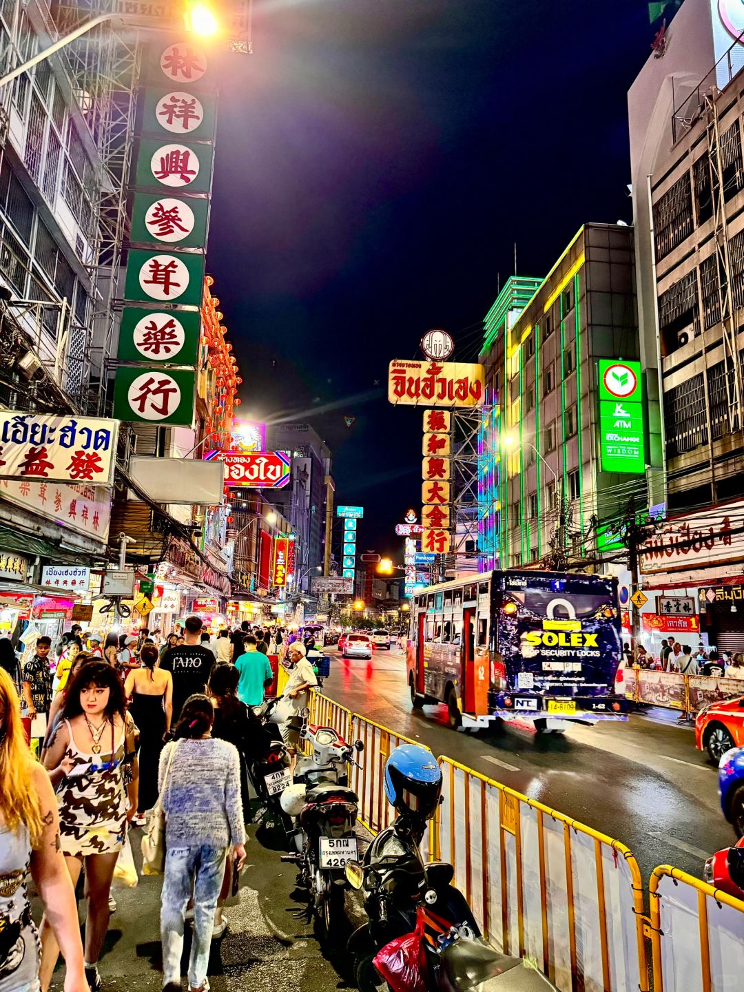 Bangkok-3-Day Travel Guide to Bangkok, Thailand, ?Visit Siam Square and Ratchada Night Market