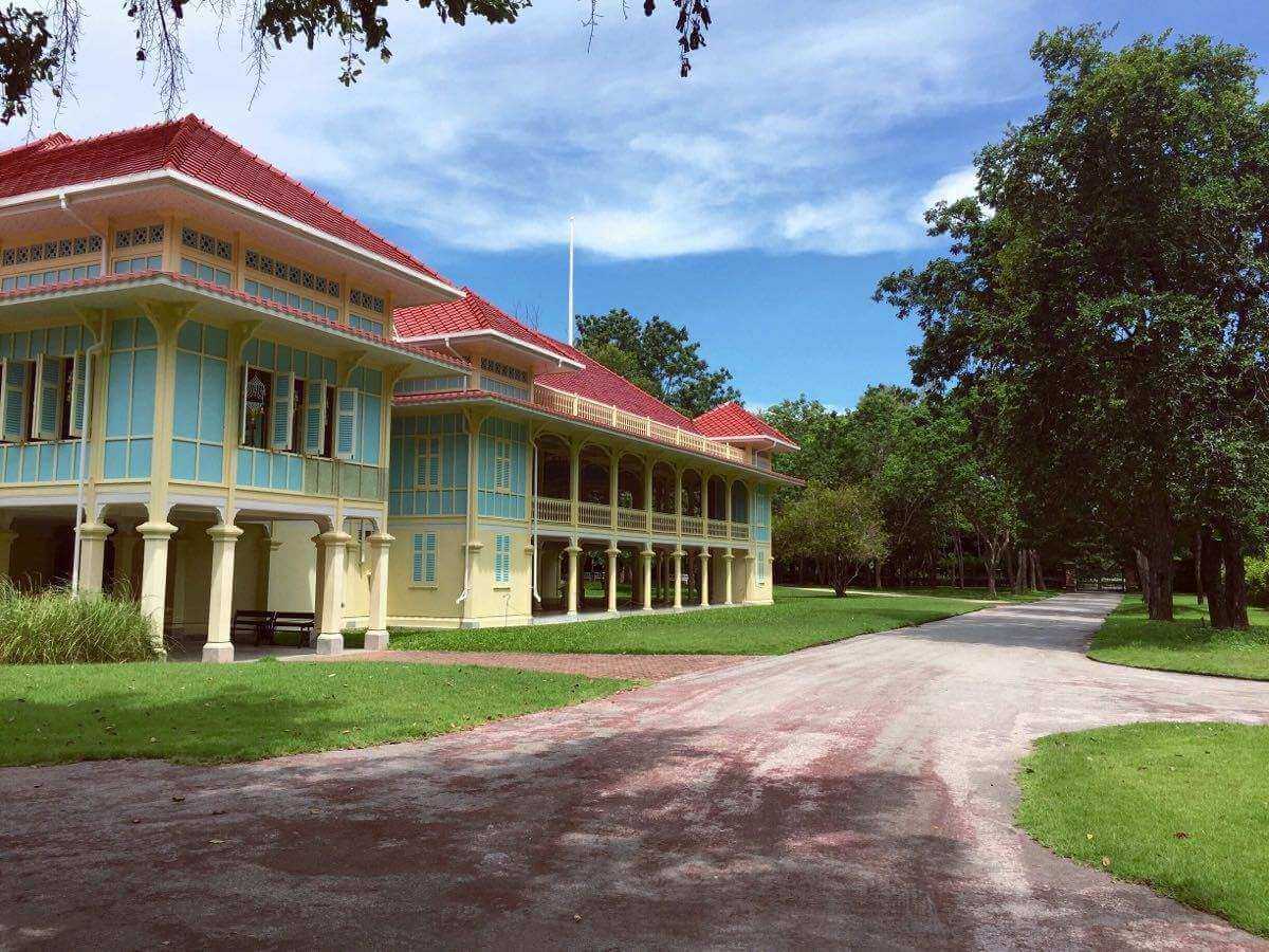 Hua Hin-Maruekhathaiyawan Palace, ?a fresh and graceful royal palace next to Hua Hin Beach