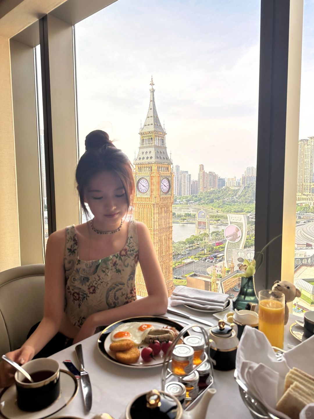 Macao-Stayed in a room with a view of the tower at Conrad Macau.? Free birthday cake