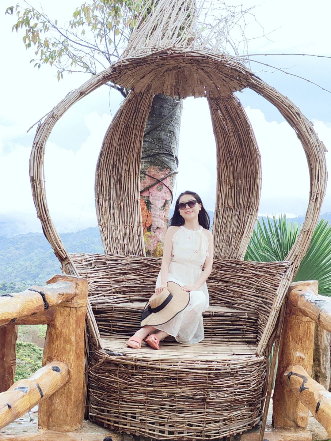 Cebu-Visit Sirao Garden in Cebu Mountain on weekends. ?The ticket is a small red flower stamp