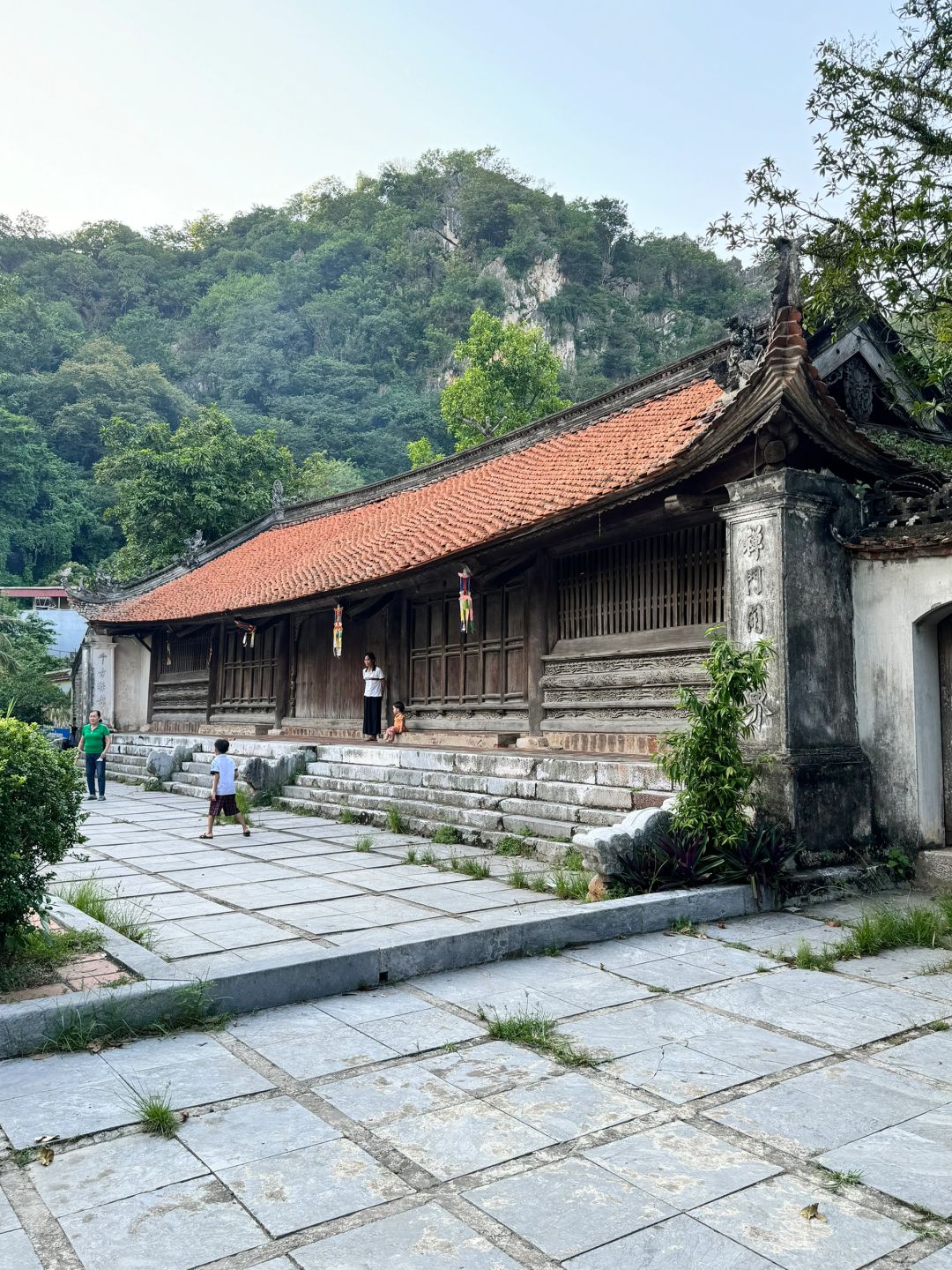 Hanoi-Thien Phuoc Temple in Hanoi, 300 years old, ?suitable for lovers of ancient architecture