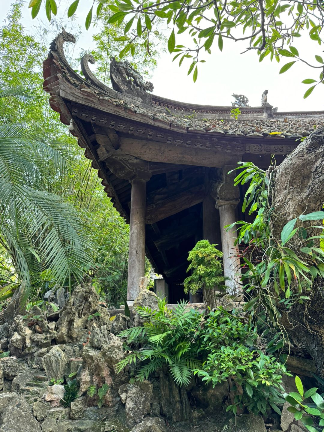Hanoi-Thien Phuoc Temple in Hanoi, 300 years old, ?suitable for lovers of ancient architecture