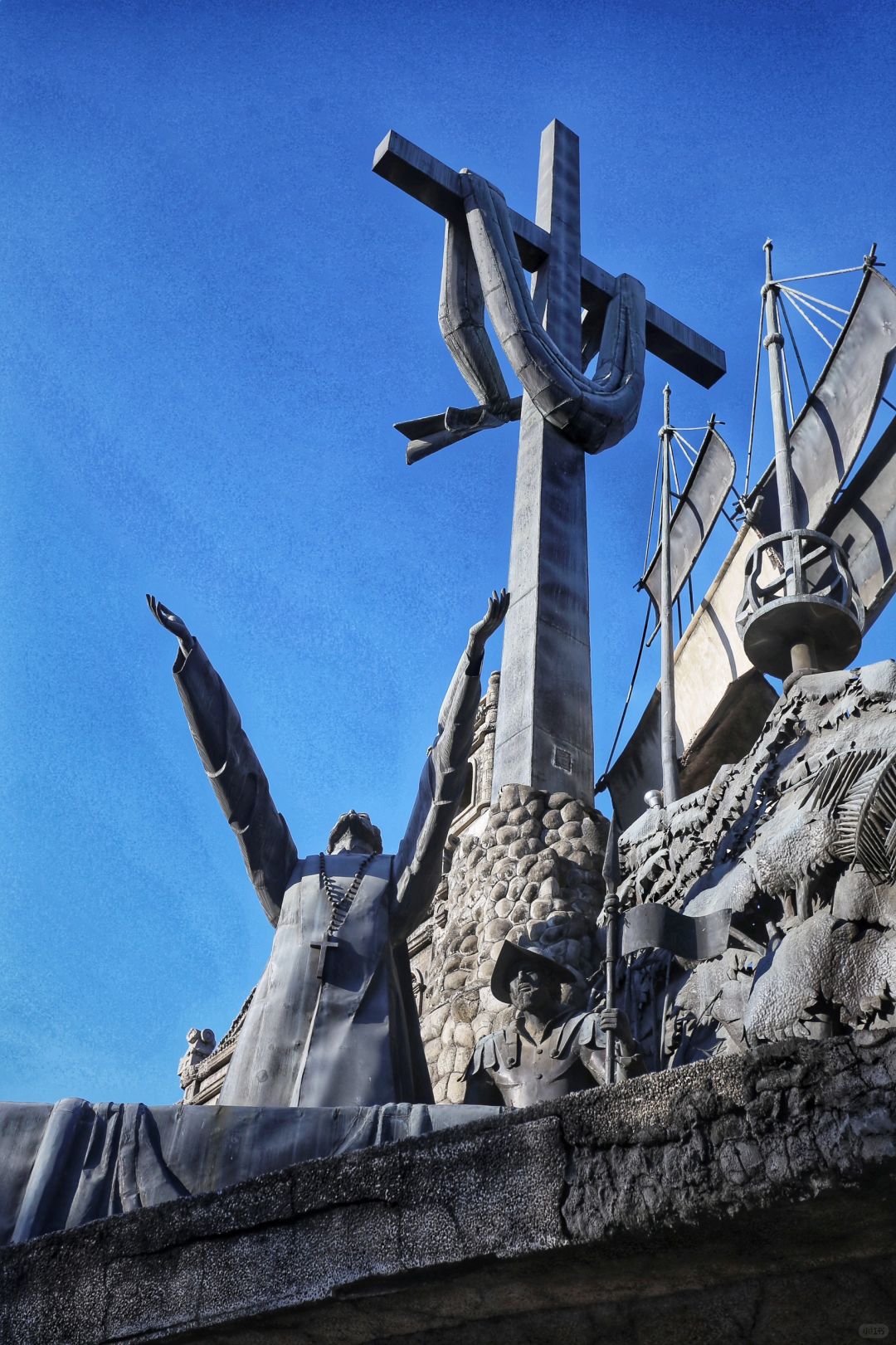 Cebu-Cebu Heritage Monument (Parian Monument), ?the centerpiece of Parian Park