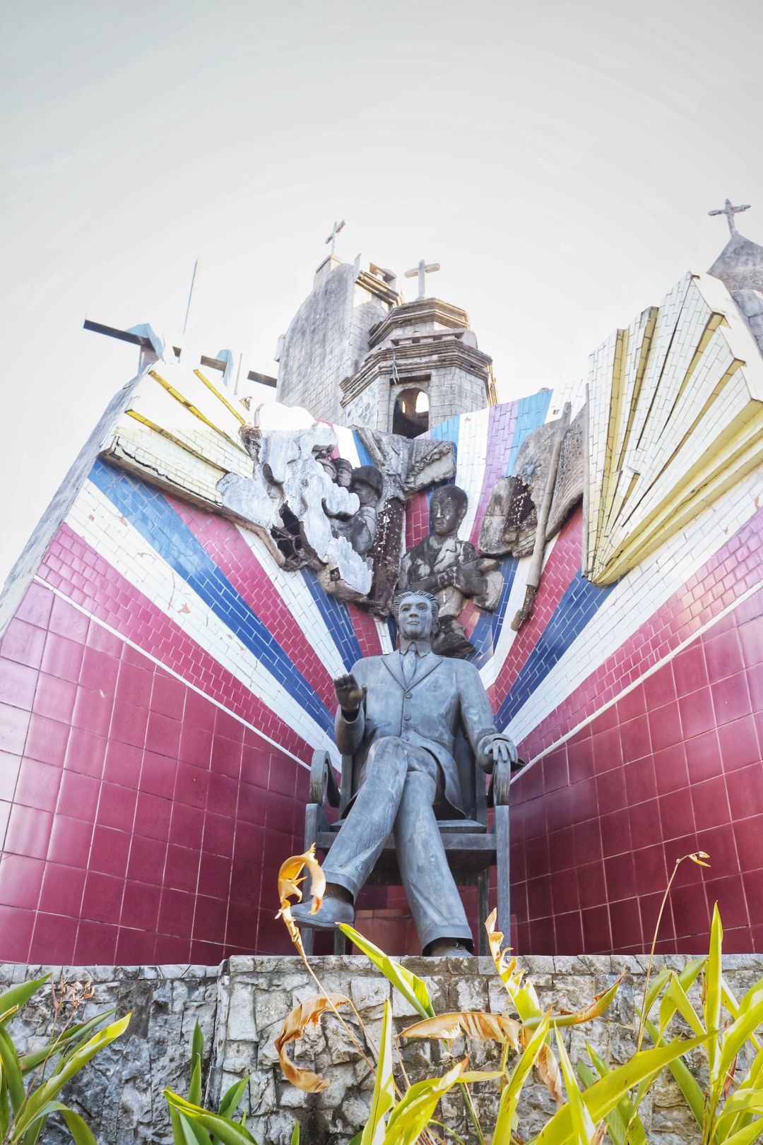 Cebu-Cebu Heritage Monument (Parian Monument), ?the centerpiece of Parian Park
