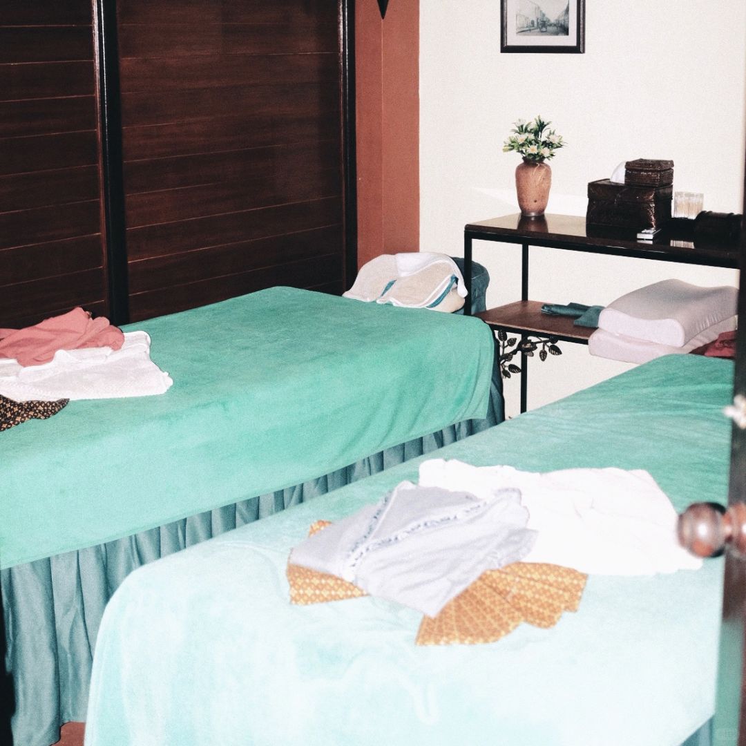 Phuket-Pimalai spa in Phuket, Thai essential oil massage, garden style, ??free tea and dessert
