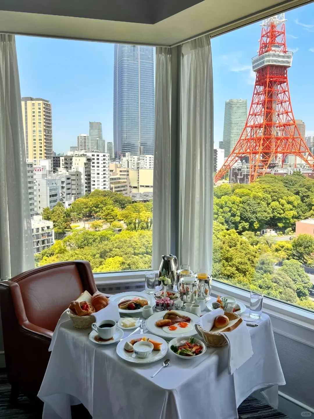 Tokyo-The Tokyo Prince Hotel Garden Towerand with colorful hotel entertainment can enjoy temple culture