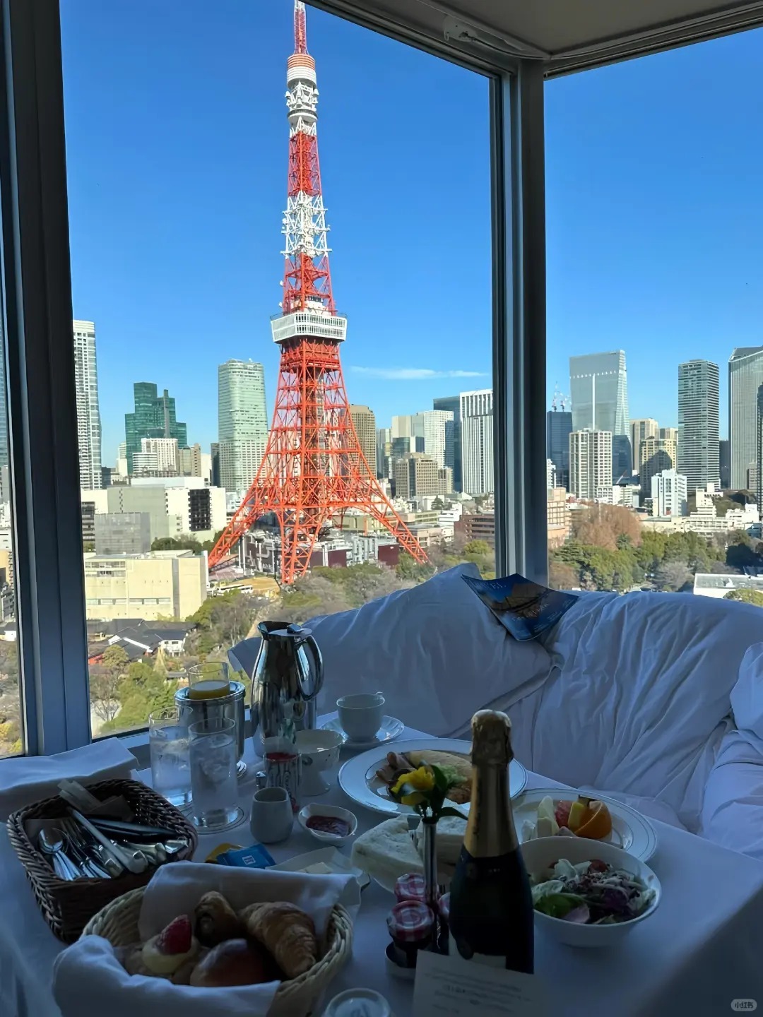 Tokyo-The Tokyo Prince Hotel Garden Towerand with colorful hotel entertainment can enjoy temple culture