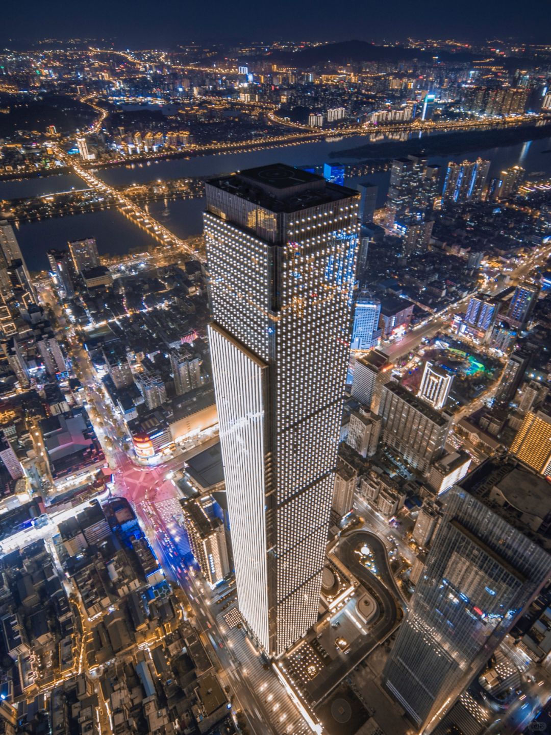Changsha-Nicolo Hotel Changsha offers panoramic city views, warm beds, and an infinity pool, making it very popular