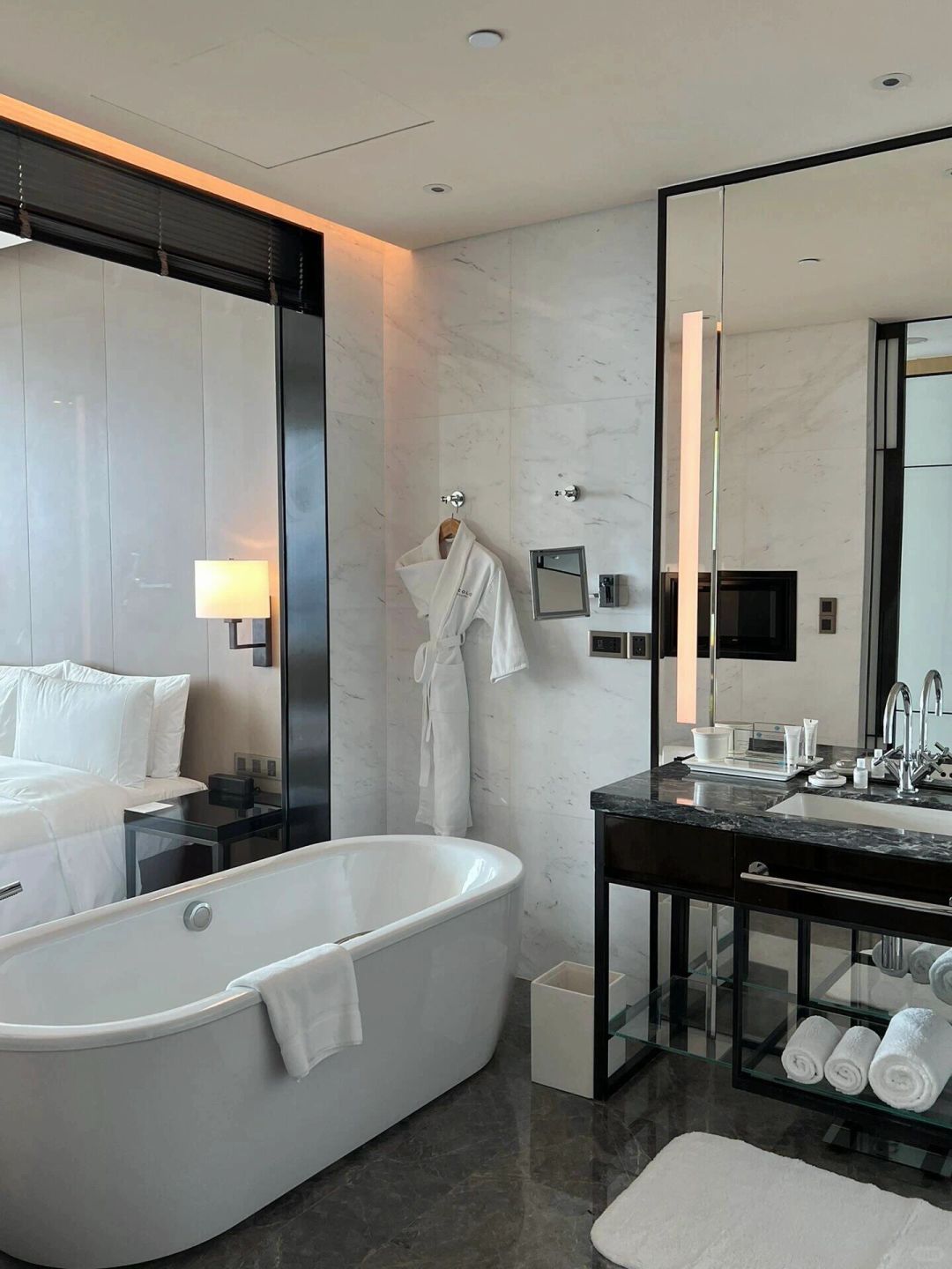 Chengdu/Chongqing-The five-star Niccol ò Hotel in Chongqing is located at the top of the mountain city, offering excellent views