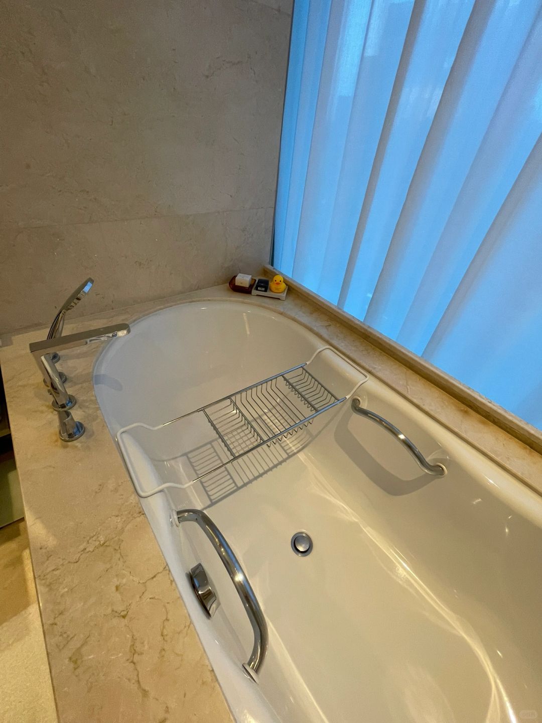Beijing/Tianjin-Conrad Beijing hotel offers the best service in Beijing and allows you to enjoy the feeling of home!