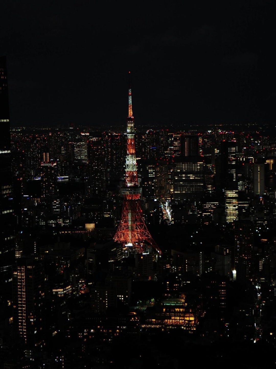 Tokyo-The Lively Hotel: free self-service beer and izakayas, Internetcelebrity noodle restaurants  nearby.
