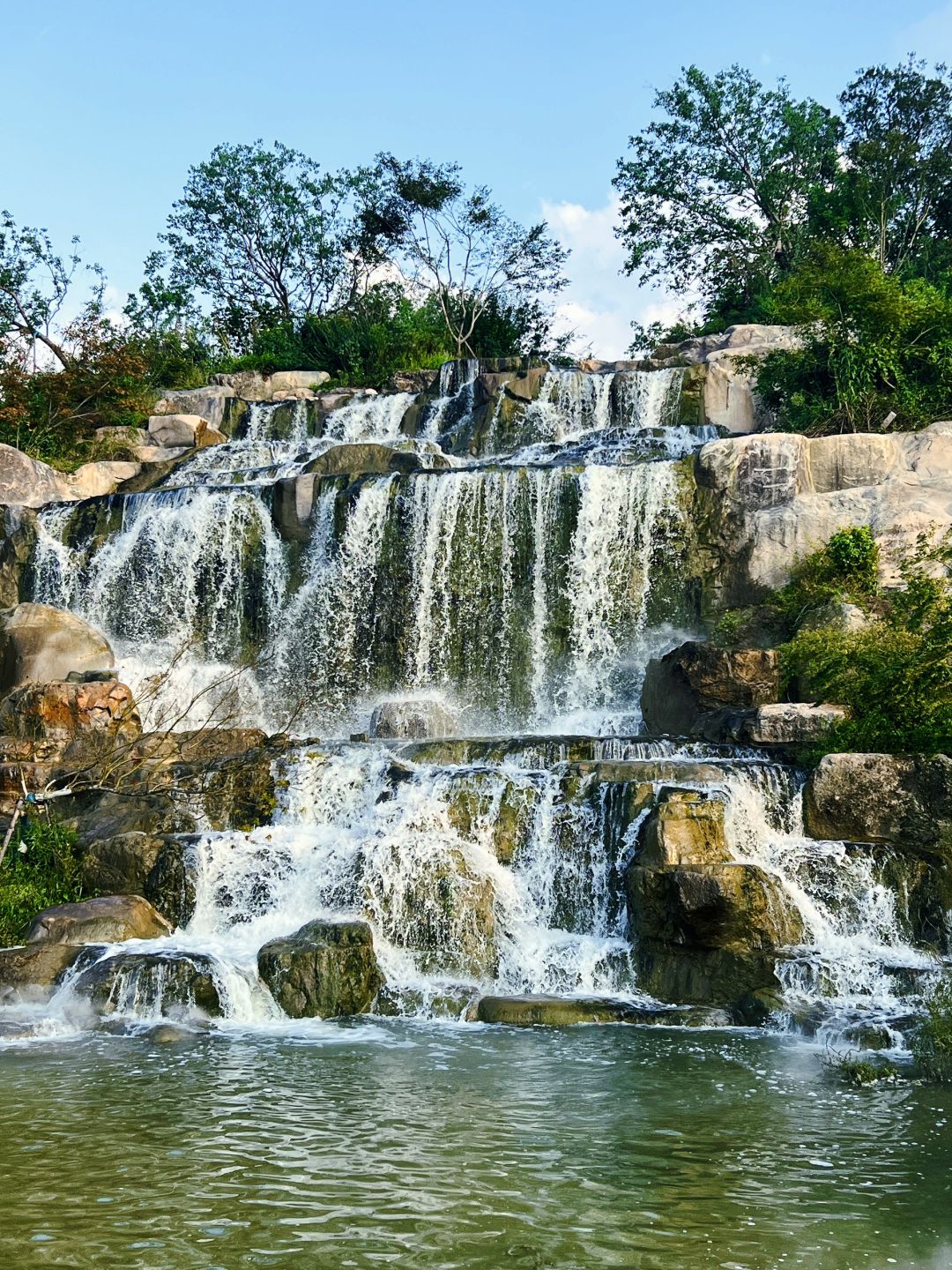 Shanghai/Hangzhou-Shanghai World Expo Cultural Park: A Leisure Oasis in the City
