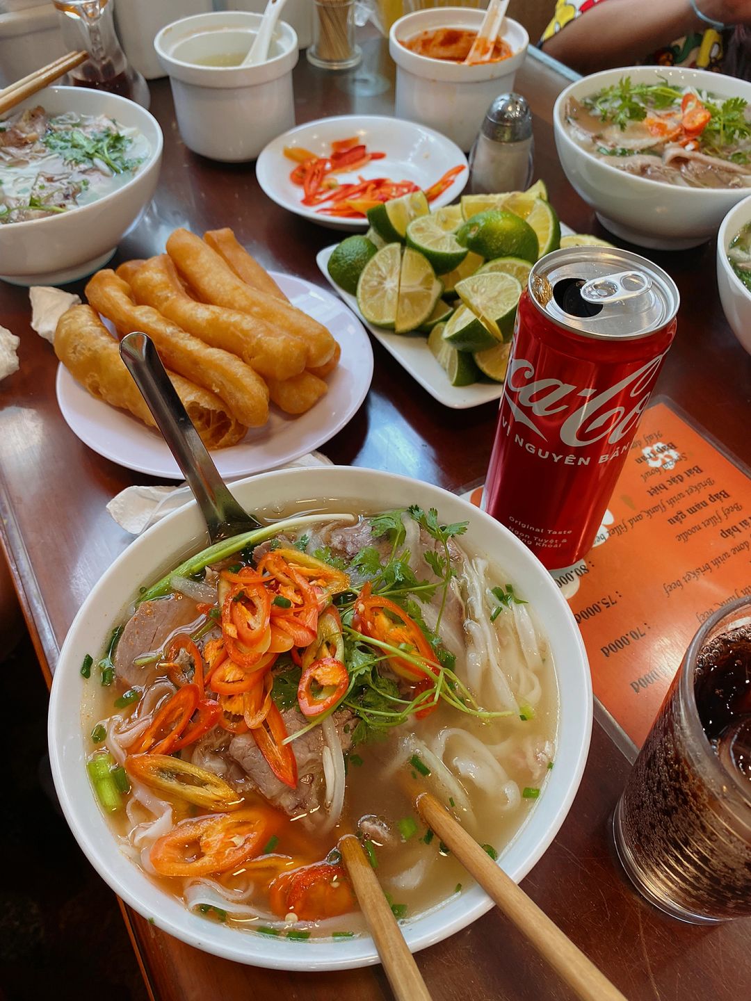 Hanoi-Phö 10 Ly Quâc Su restaurant, I want to eat 10 bowls of Vietnamese noodles at a time