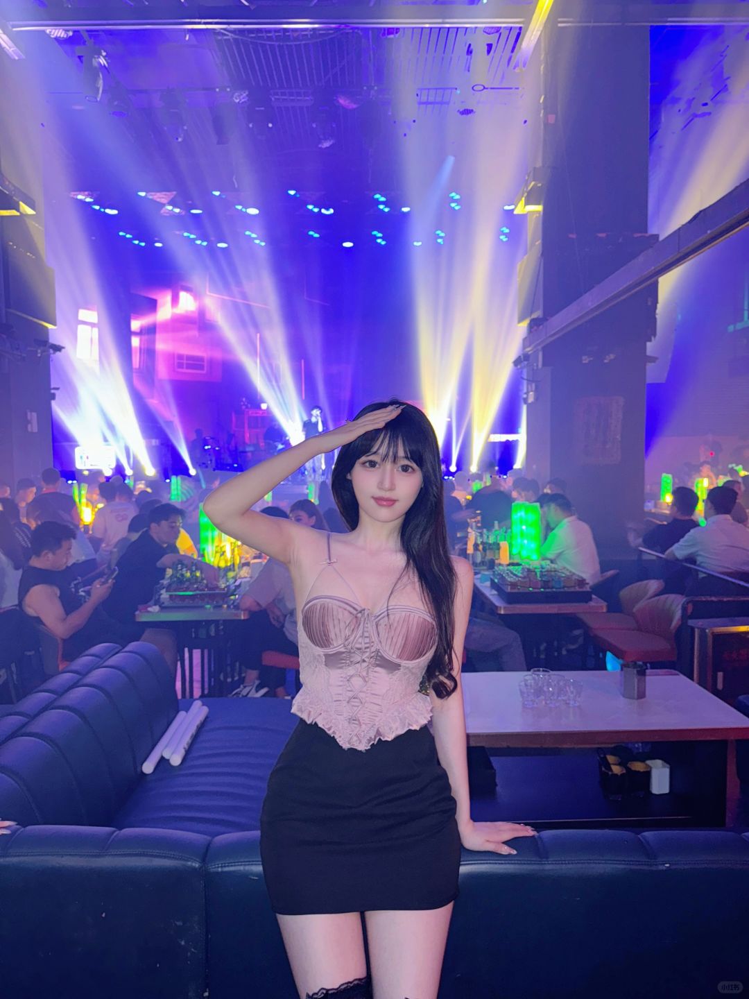 Changsha-Changsha bar invites a beautiful girls to drink ~