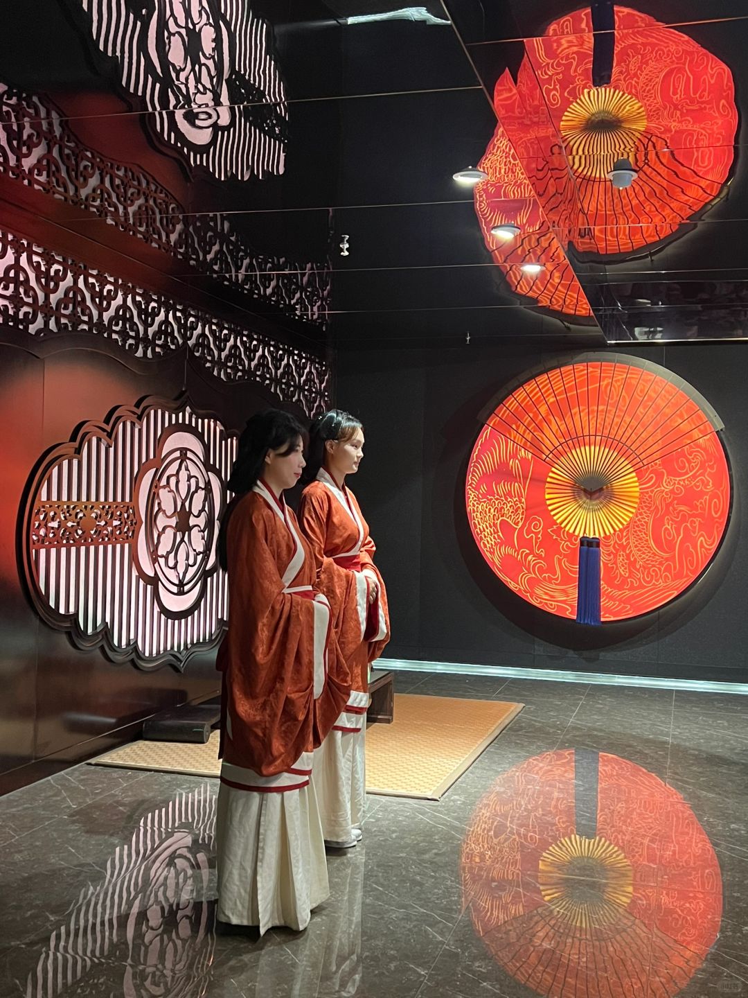 Chengdu/Chongqing-Experience the imperial feast of ancient emperors at Liyan Baguo Restaurant in Chongqing!