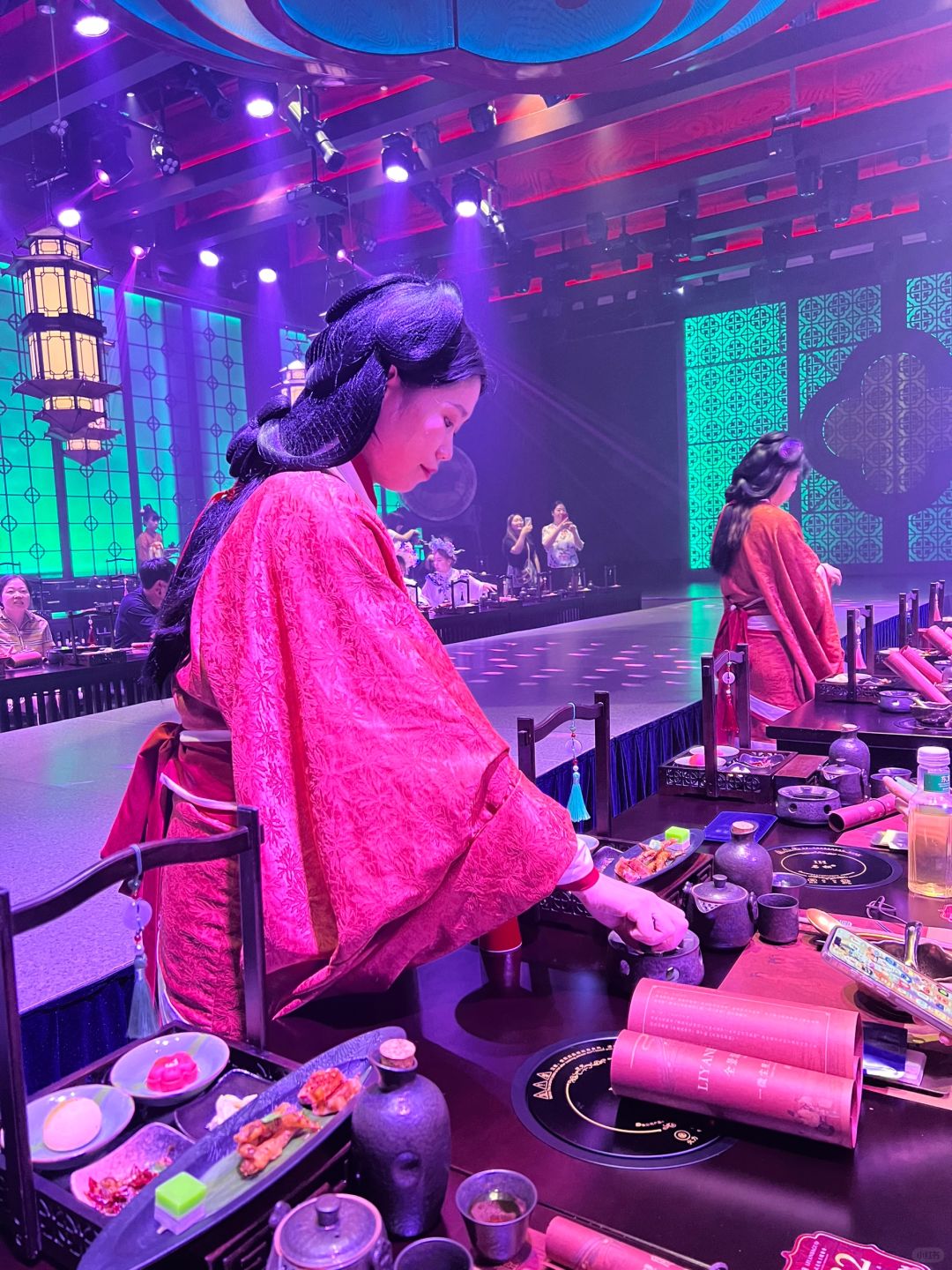 Chengdu/Chongqing-Experience the imperial feast of ancient emperors at Liyan Baguo Restaurant in Chongqing!