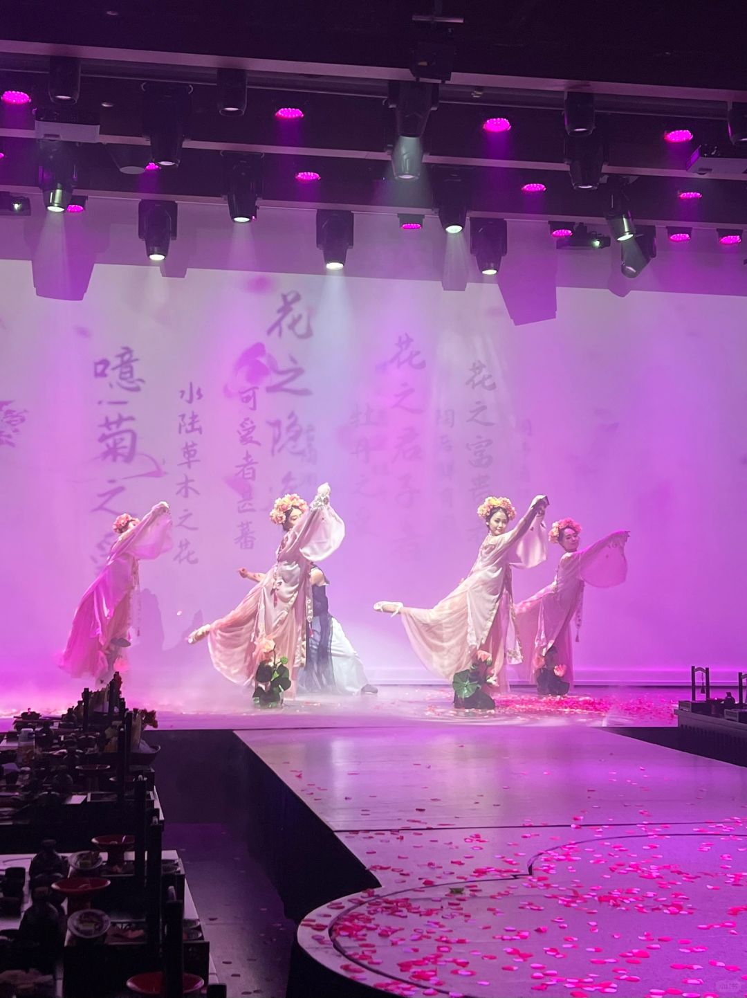 Chengdu/Chongqing-Experience the imperial feast of ancient emperors at Liyan Baguo Restaurant in Chongqing!
