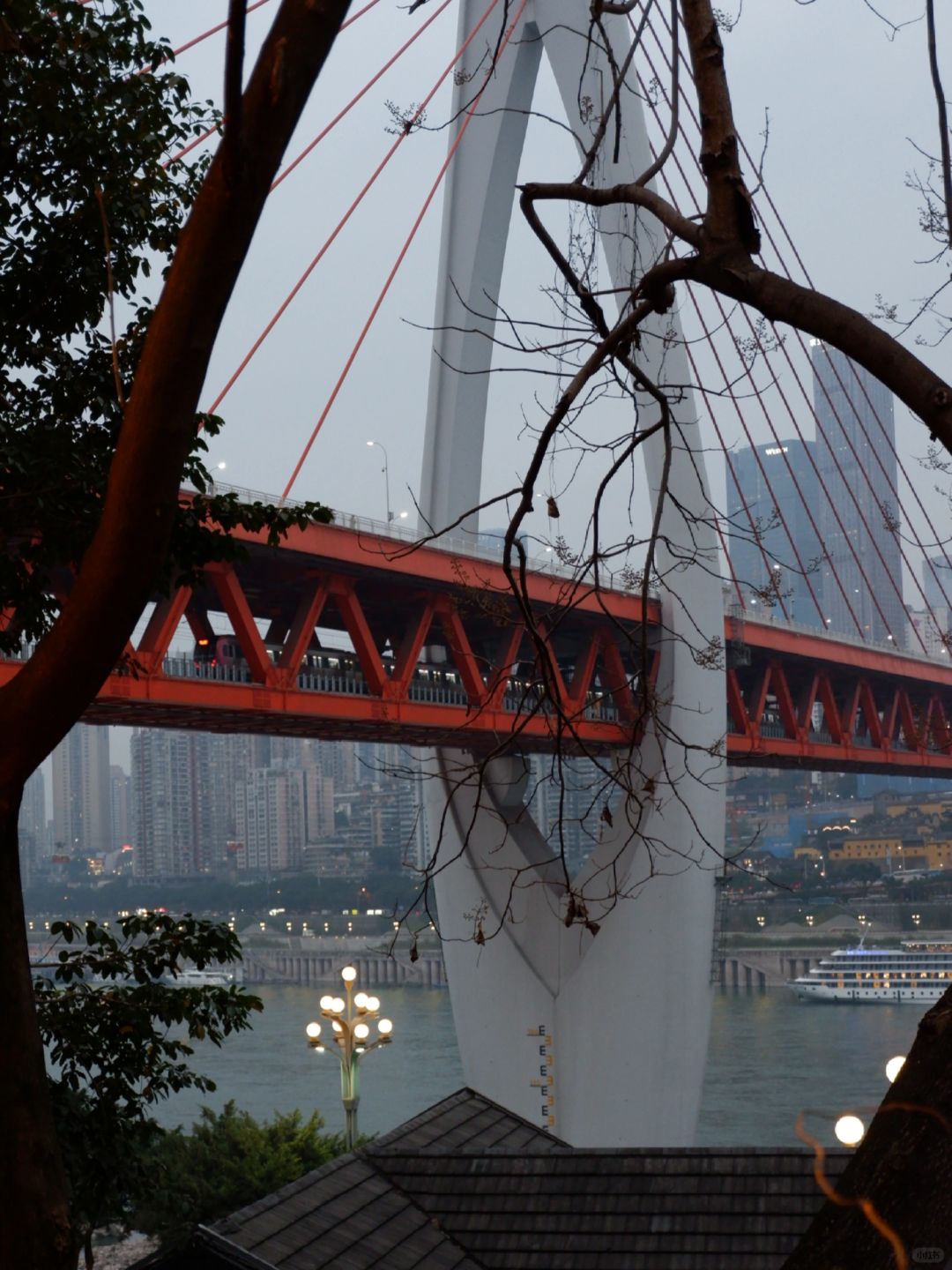 Chengdu/Chongqing-Experience the joy of climbing in the mountainous city at Haolao Street in Longmen, Chongqing！
