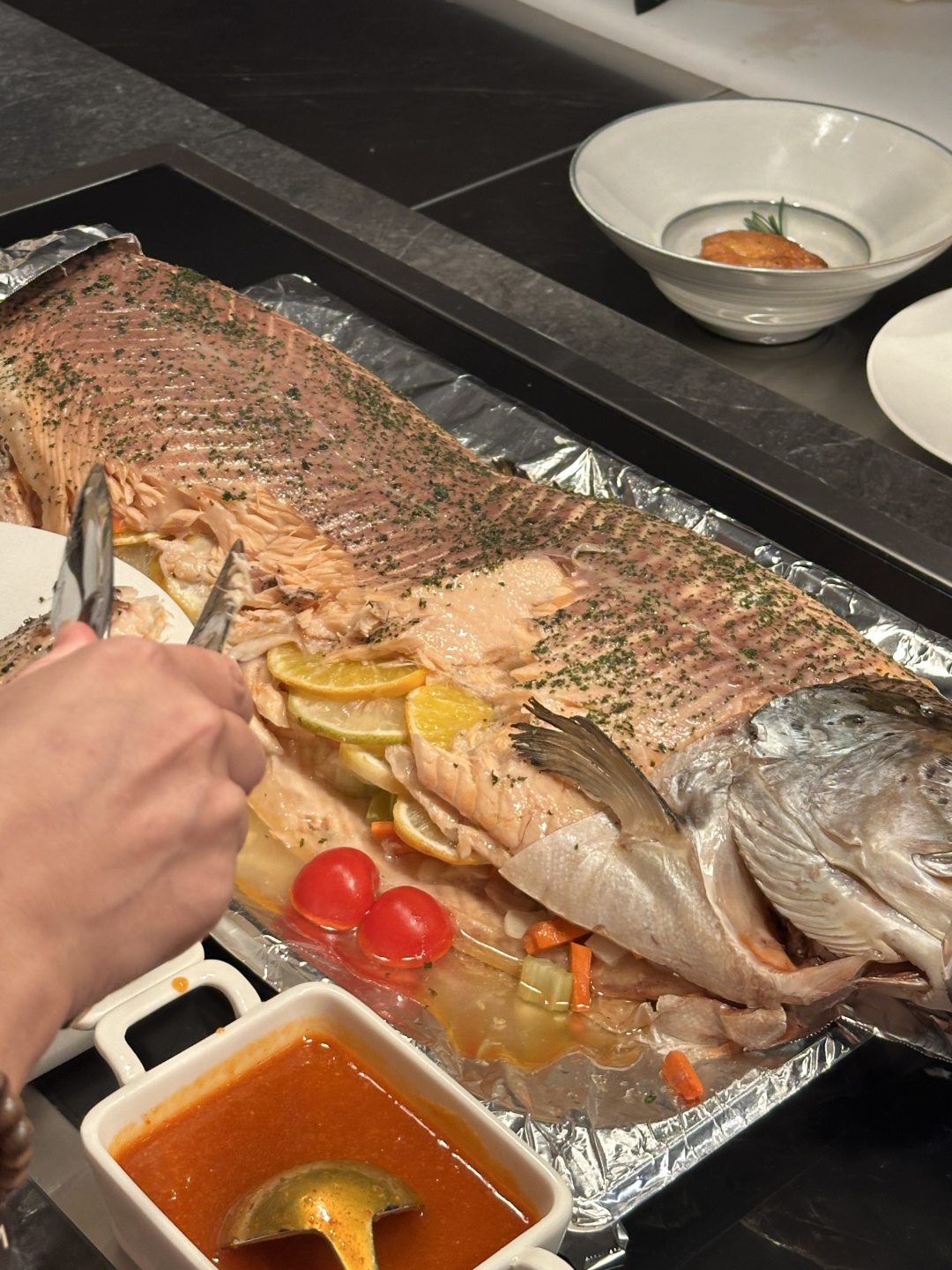 Shanghai/Hangzhou-In the Yashui ath center in Shanghai, you can eat king crab all you want！