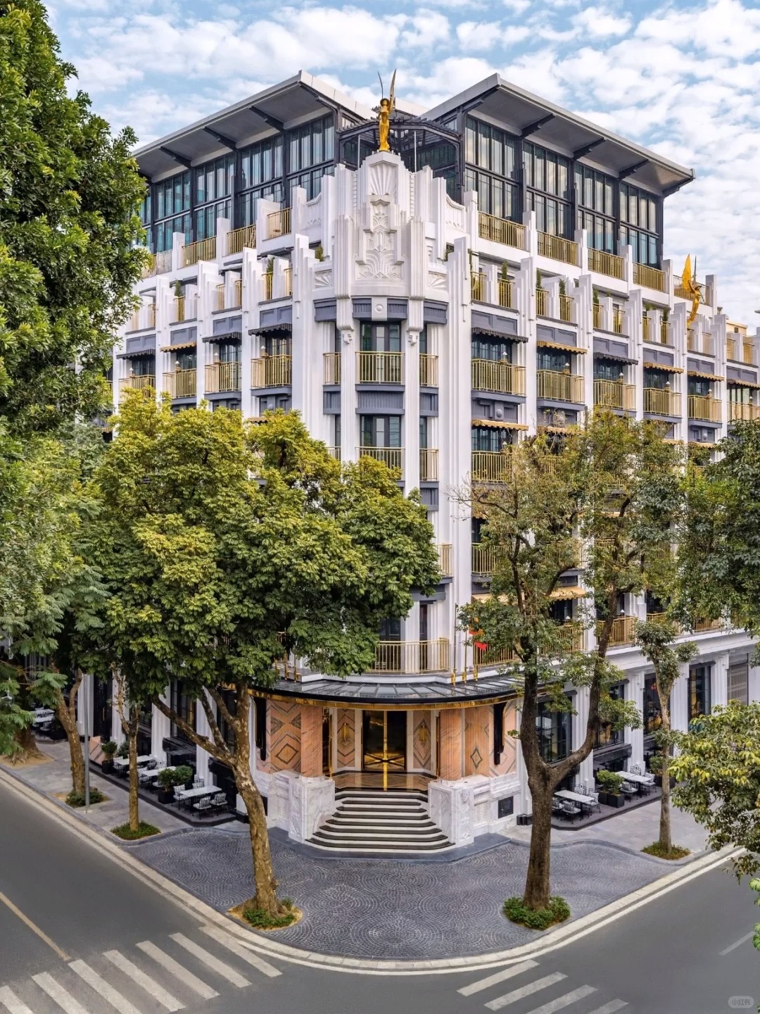 Hanoi-Capella Hotel, ?French-style building, carries the dreams of opera singers and composers