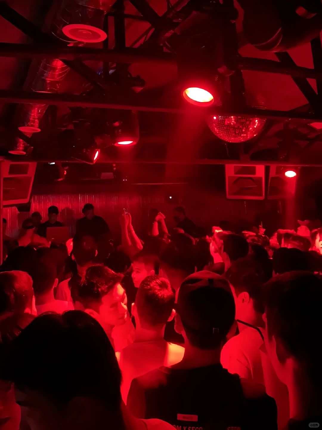 Seoul-In Seoul, South Korea, nightclubs are the choice of many young boys and girls for nightlife