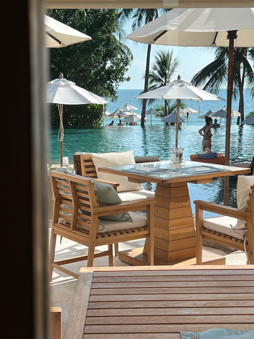 Hua Hin-CAPE NIDHRA HOTEL in Hua Hin, Thailand, ?small rooms and expensive prices
