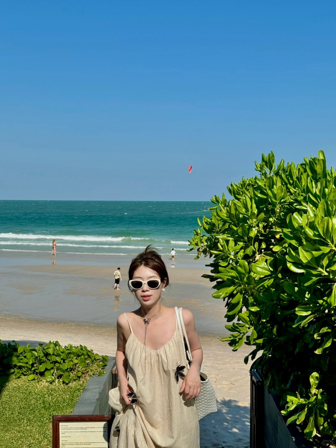 Hua Hin-CAPE NIDHRA HOTEL in Hua Hin, Thailand, ?small rooms and expensive prices