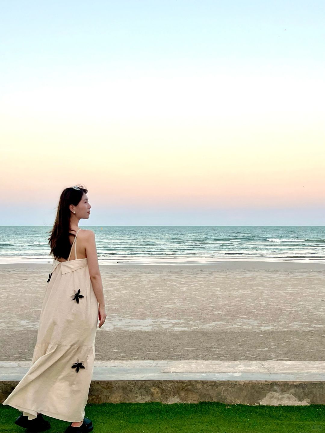 Hua Hin-CAPE NIDHRA HOTEL in Hua Hin, Thailand, ?small rooms and expensive prices