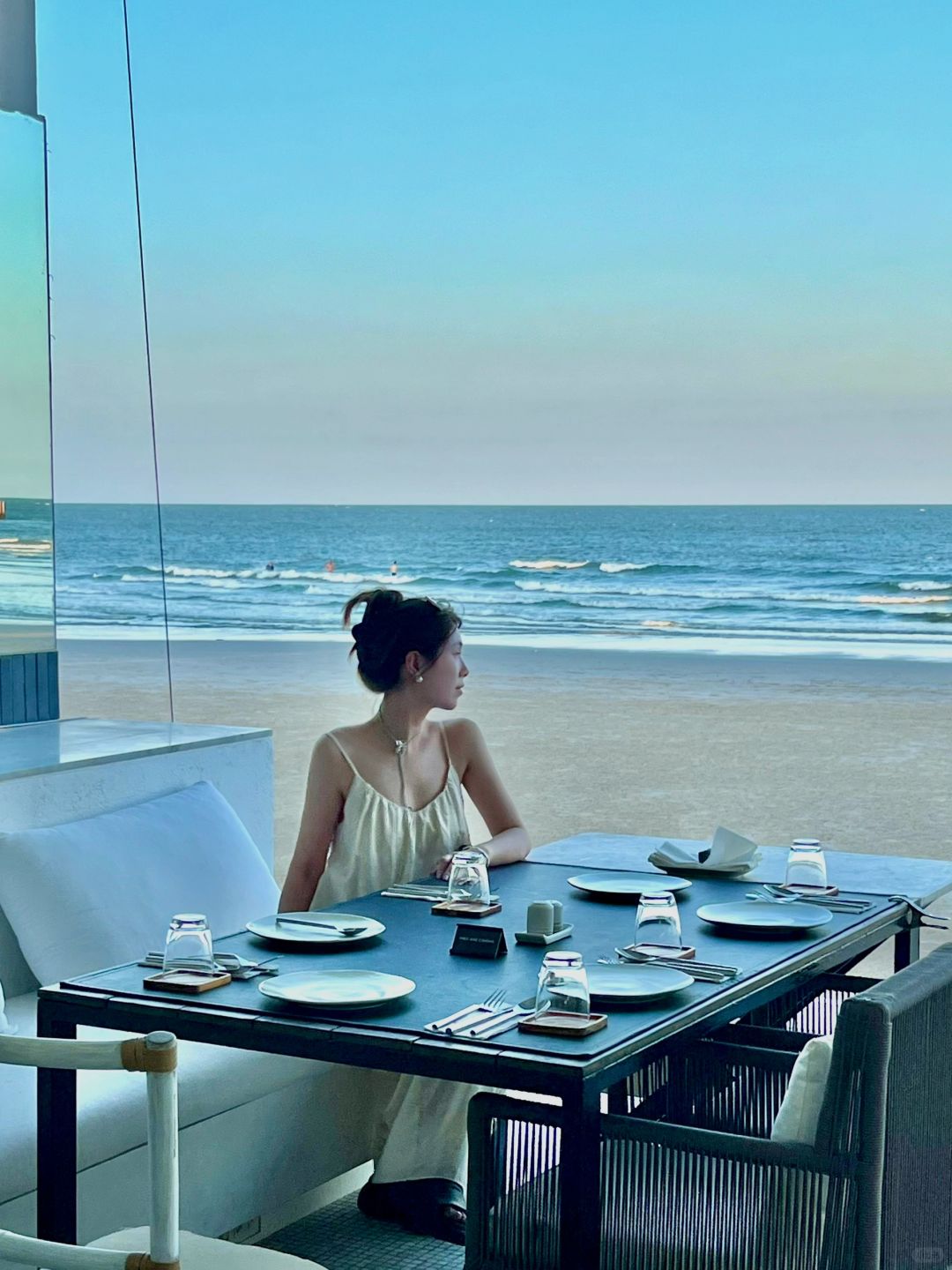 Hua Hin-CAPE NIDHRA HOTEL in Hua Hin, Thailand, ?small rooms and expensive prices