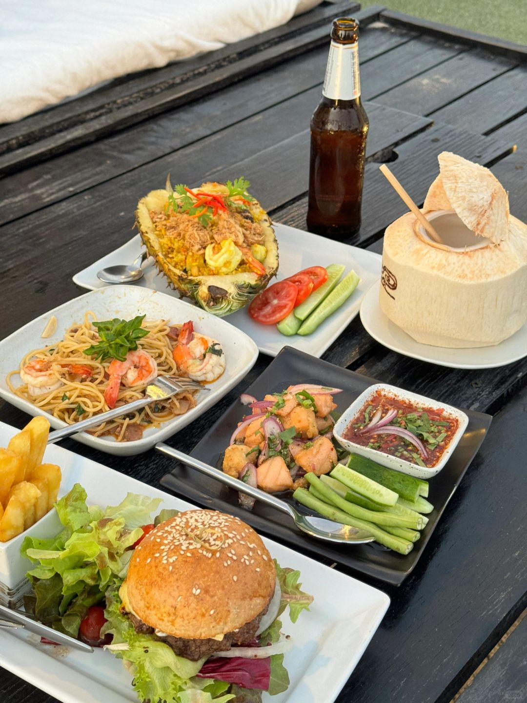 Hua Hin-CAPE NIDHRA HOTEL in Hua Hin, Thailand, ?small rooms and expensive prices