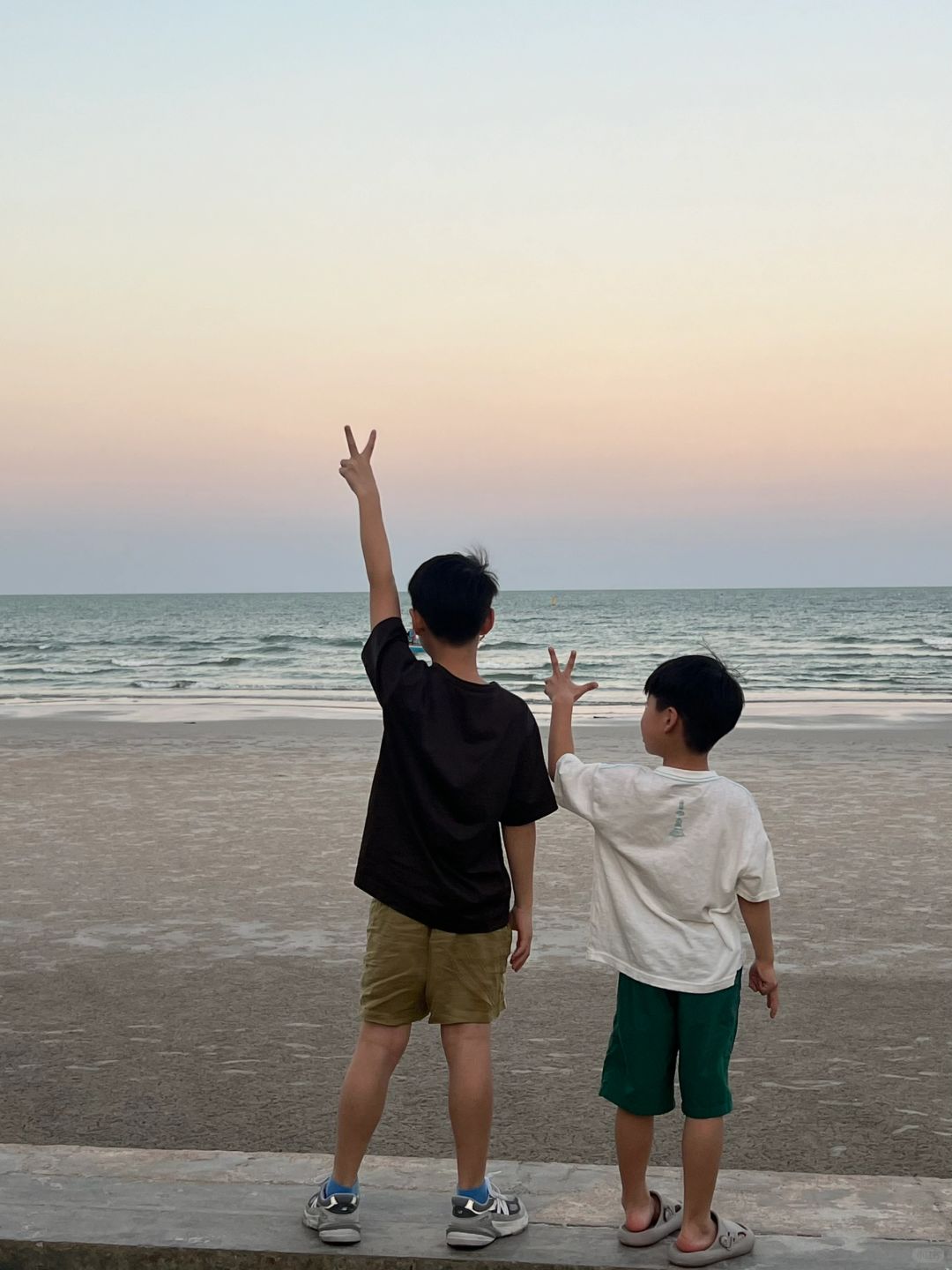 Hua Hin-CAPE NIDHRA HOTEL in Hua Hin, Thailand, ?small rooms and expensive prices