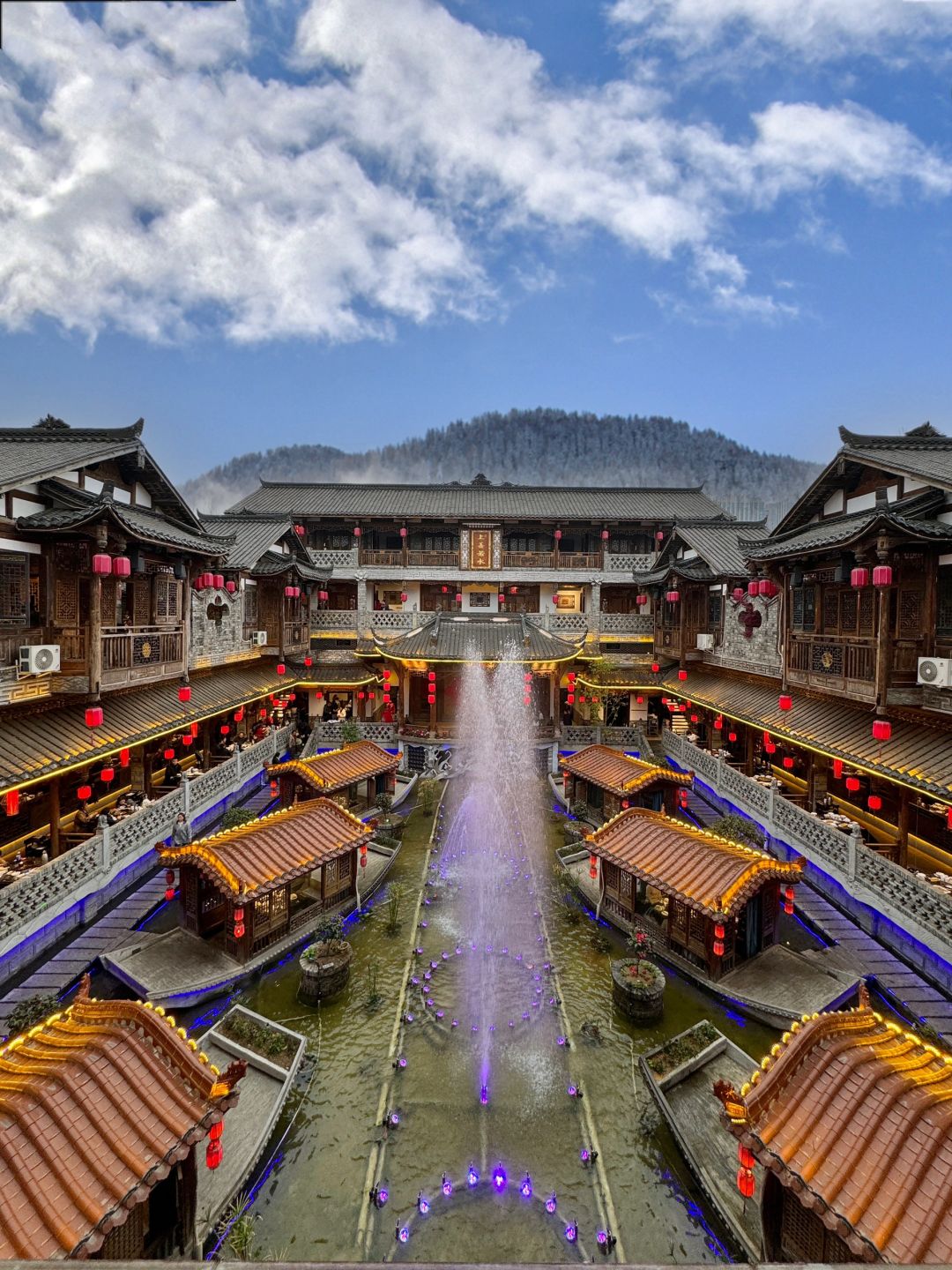 Chengdu/Chongqing-When traveling to Chengdu, you must not miss the ancient and romantic Three Saints Town!