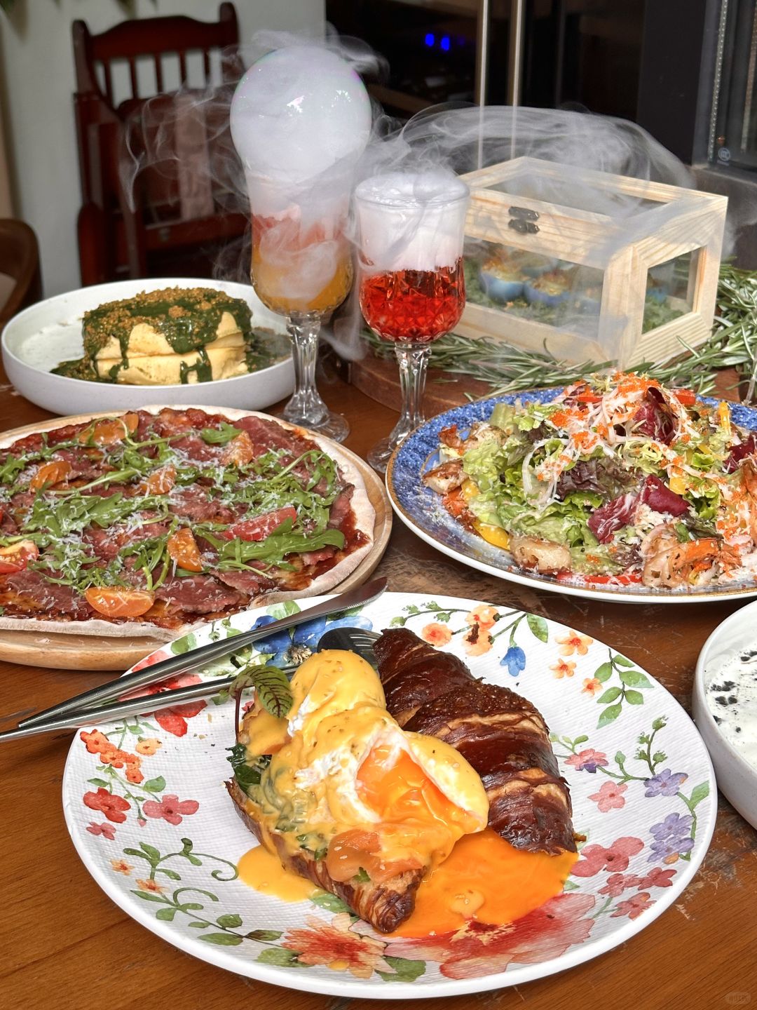 Shanghai/Hangzhou-Shanghai MQA  restaurant，where I would take every boyfriend to eat. .