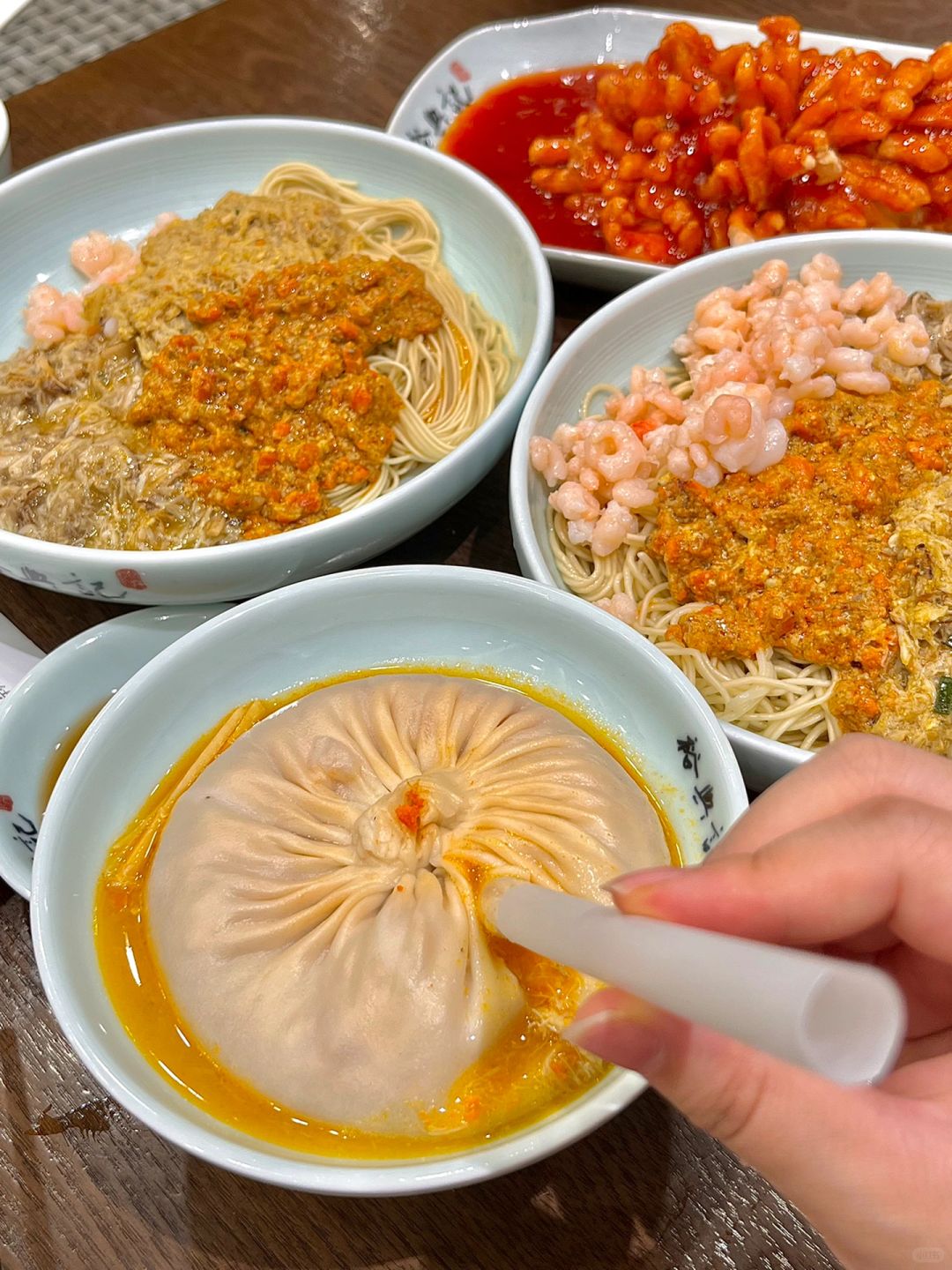 Shanghai/Hangzhou-Shanghai Yuxingji Bund Branch restaurant! Don’t miss its crab roe noodles and crab noodle soup！