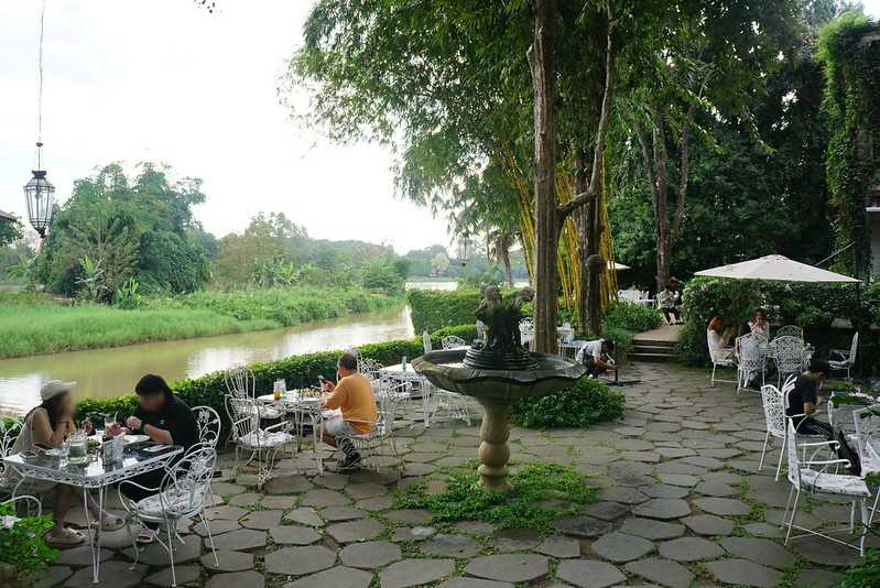 Chiang Mai-Chivit Thamma Da Coffee House Chiang Rai White Countryside Riverside View Cafe/Restaurant