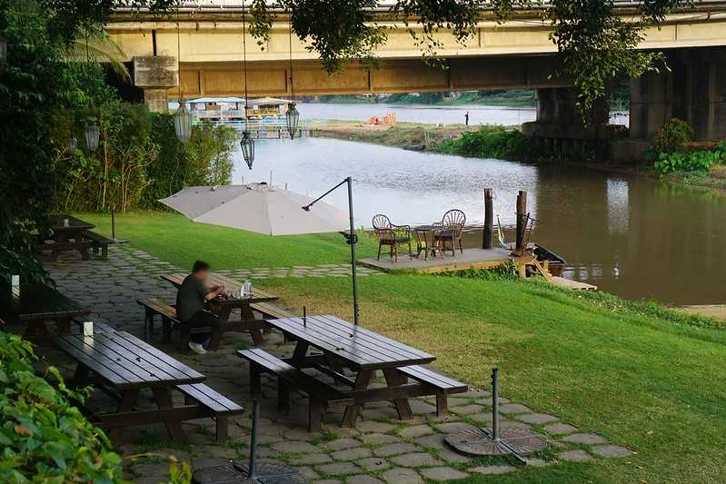 Chiang Mai-Chivit Thamma Da Coffee House Chiang Rai White Countryside Riverside View Cafe/Restaurant