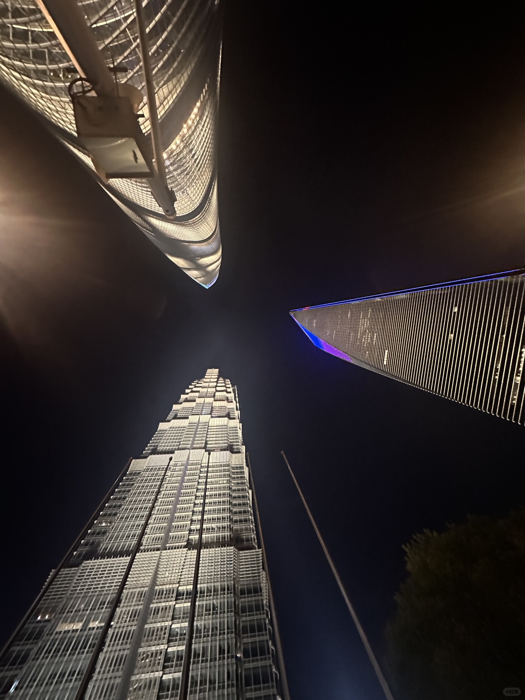 Shanghai/Hangzhou-There is no better place to take a photo of yourself while traveling in Shanghai than in Lujiazui!