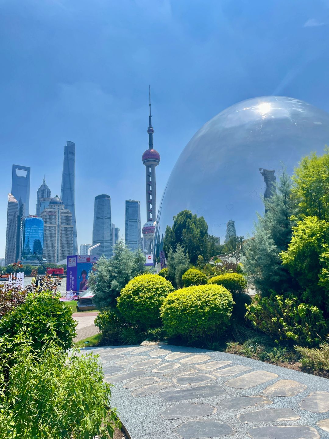 Shanghai/Hangzhou-My boyfriend and I are very satisfied with our trip to Lujiazui in Shanghai, and I must share it with everyone!
