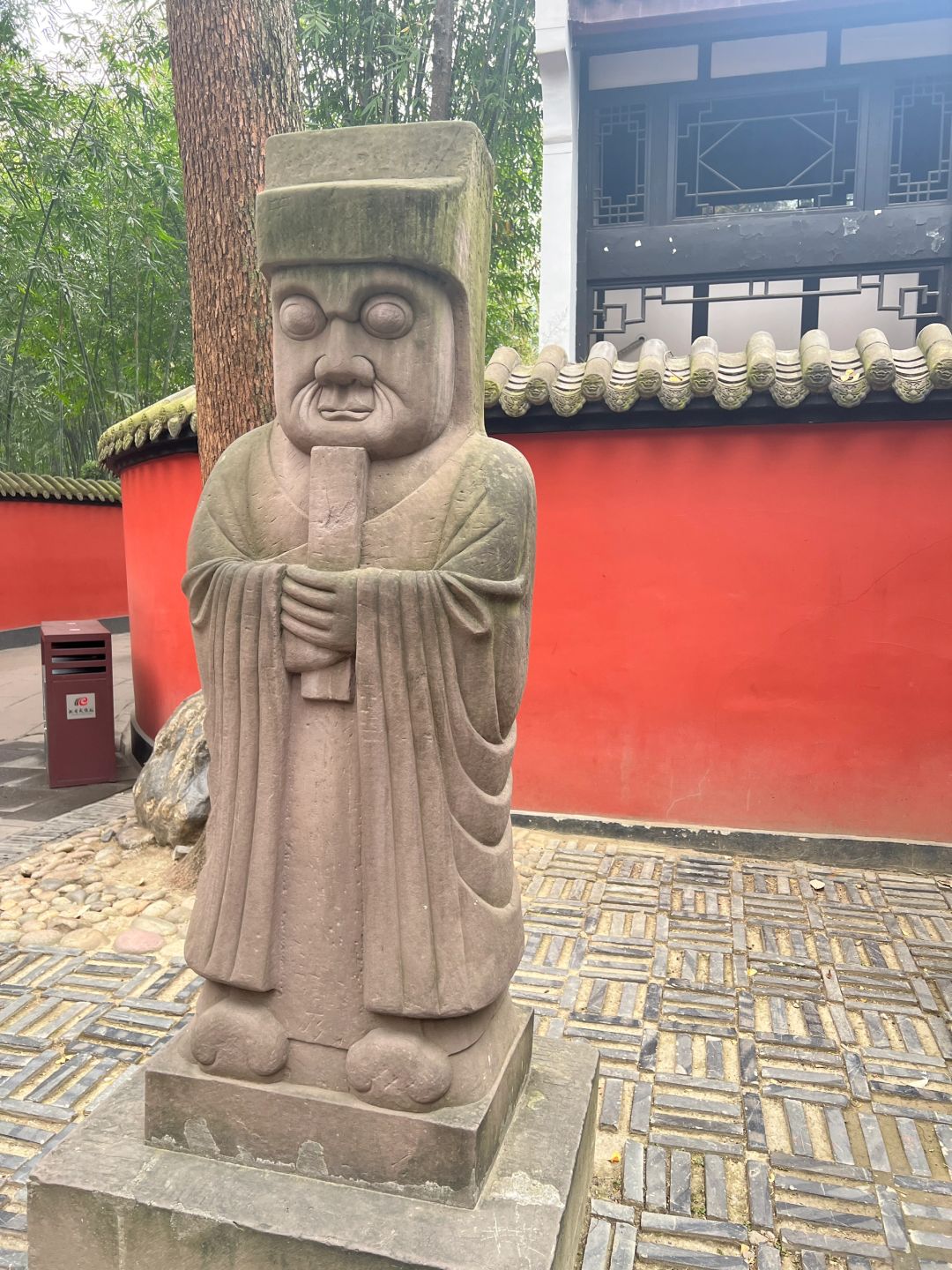 Chengdu/Chongqing-Wuhou Temple in Chengdu,  Emperor Zhao Lie and Zhuge Liang of the Han Dynasty are both here!