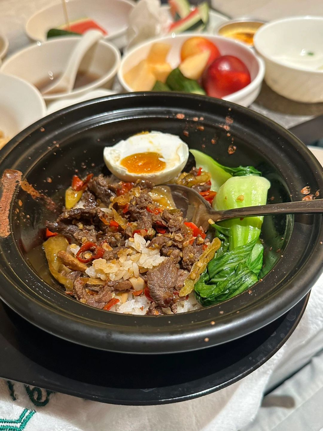 Changsha-Wuyi Zudao in Changsha offers unlimited food, high-definition VIP TVs, and private bathrooms!