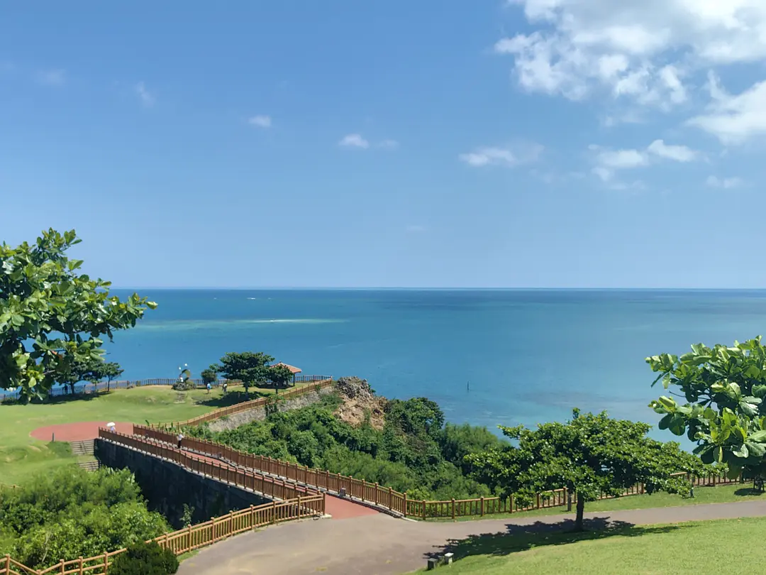 Okinawa-Summer trip to Okinawa:Shrine on the edge of the cliff,Chinian Cape,aquarium,beach in Manzamo