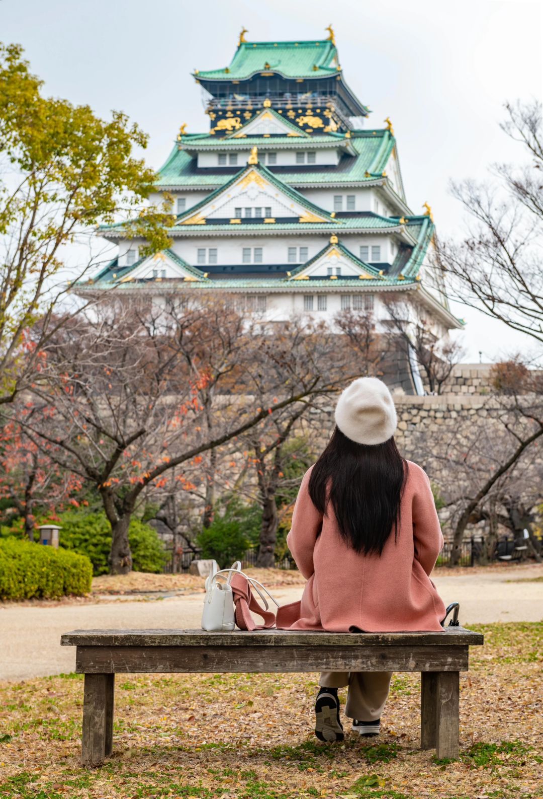 Osaka-Castle tower and the lake  are nice to take photos.Nishinomaru Garden go for shopping