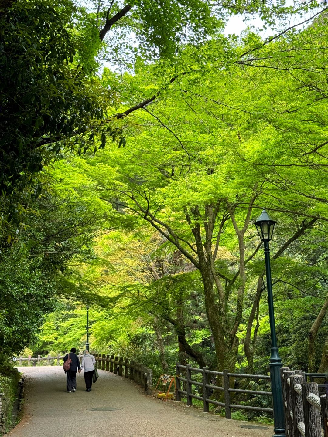 Osaka-Yumen Park full of greenery,The Katsuo Daruma Temple are worth visiting.
