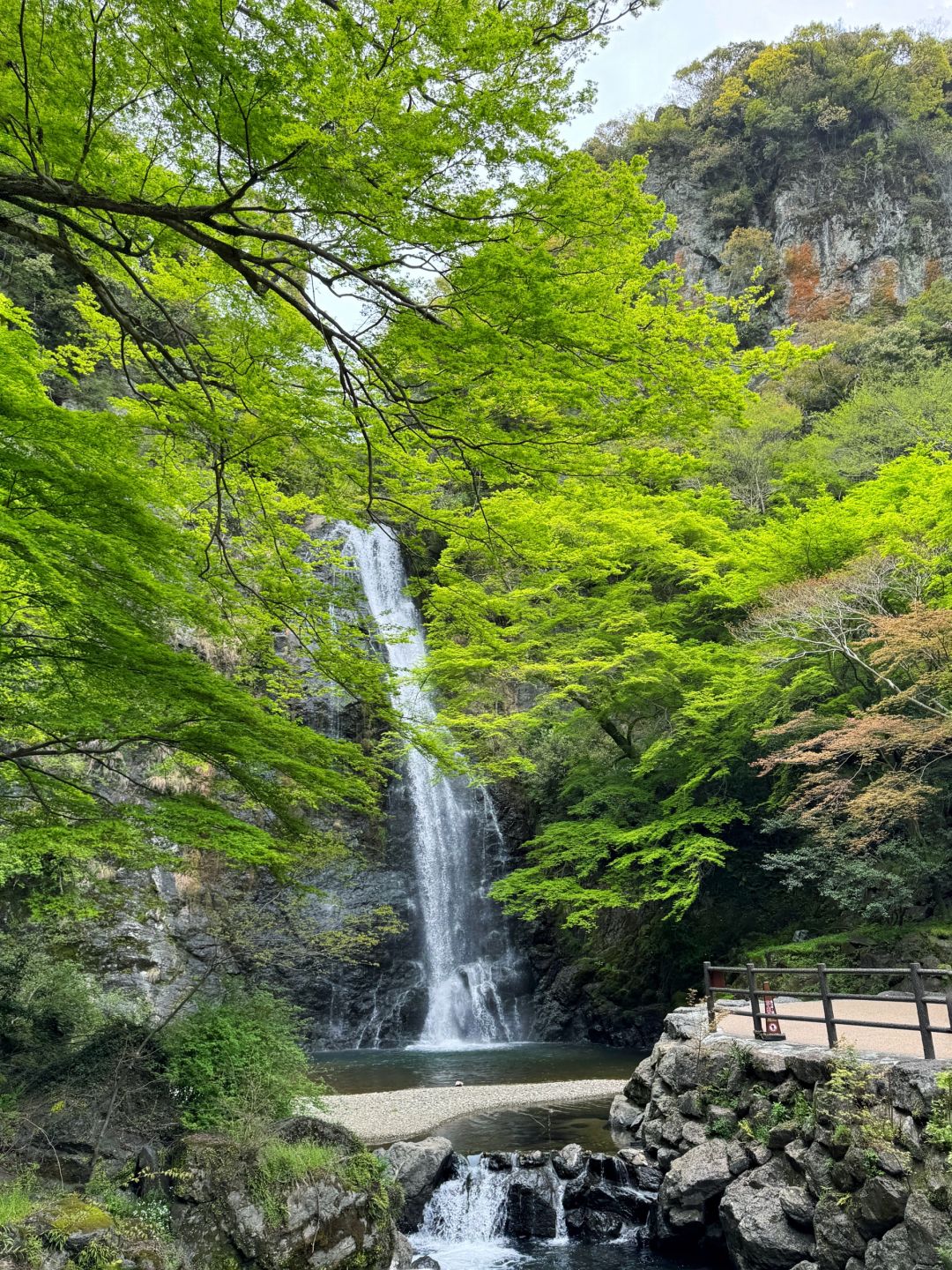Osaka-Yumen Park full of greenery,The Katsuo Daruma Temple are worth visiting.