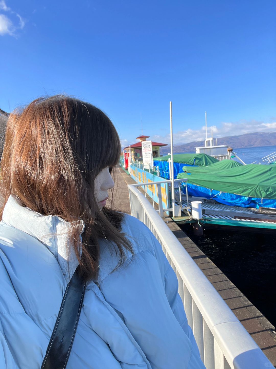 Sapporo/Hokkaido-At the end of the road is Lake Toya and Mount Yotei:Snowy Morning Sunshine and Free Hot Spring Footbath