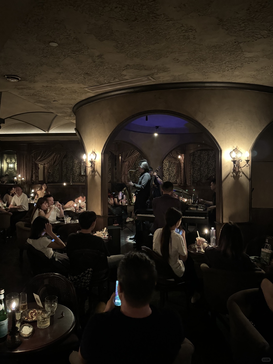Chengdu/Chongqing-Chengdu Daily Sommelier Bar, with a retro atmosphere and lazy jazz music!