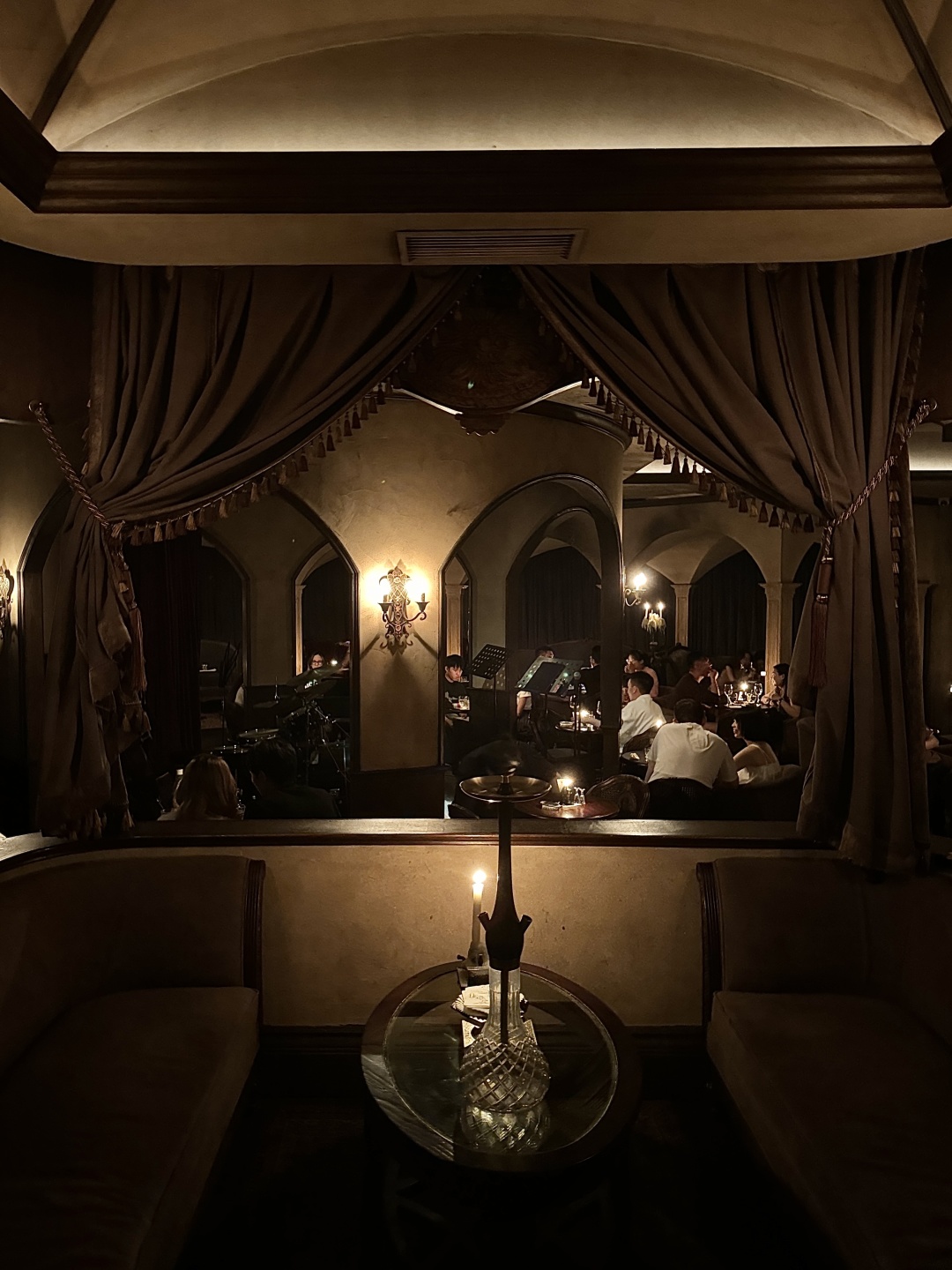 Chengdu/Chongqing-Chengdu Daily Sommelier Bar, with a retro atmosphere and lazy jazz music!