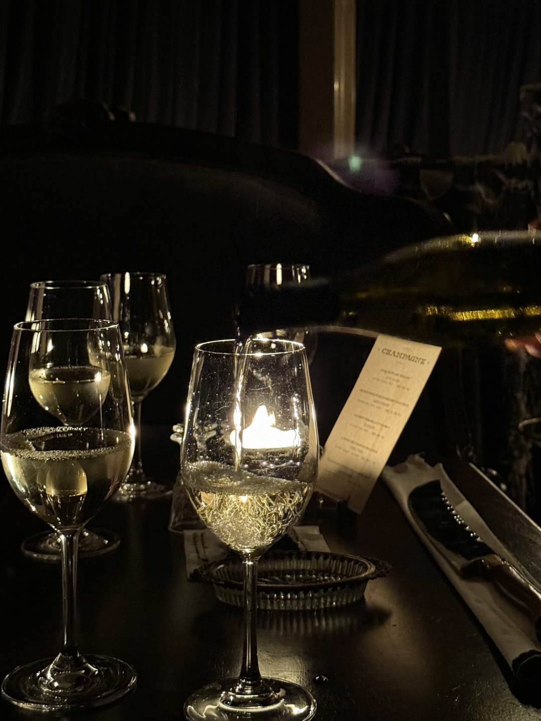 Chengdu/Chongqing-Chengdu Daily Sommelier Bar, with a retro atmosphere and lazy jazz music!